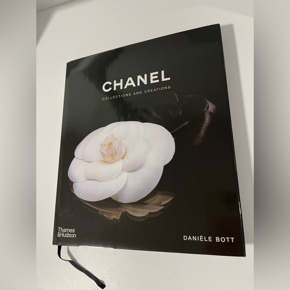 Fashion book.
